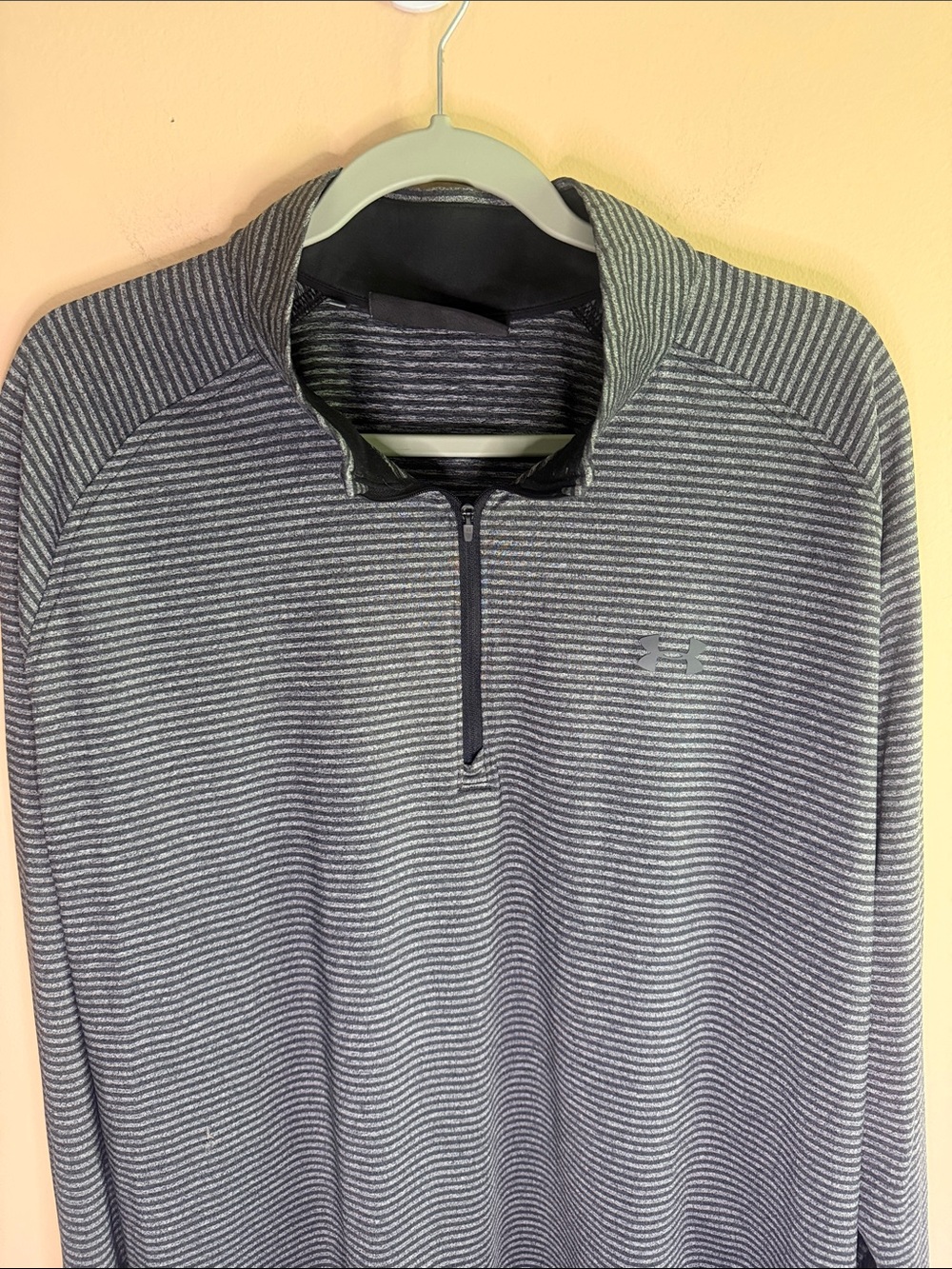 Under Armour Men’s Navy and Gray Striped 1/4 Zip Pullover